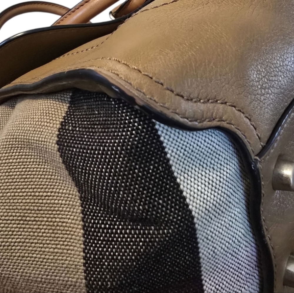 Burberry Harcourt Medium Mega Check Tote In EUC - Picture 9 of 16